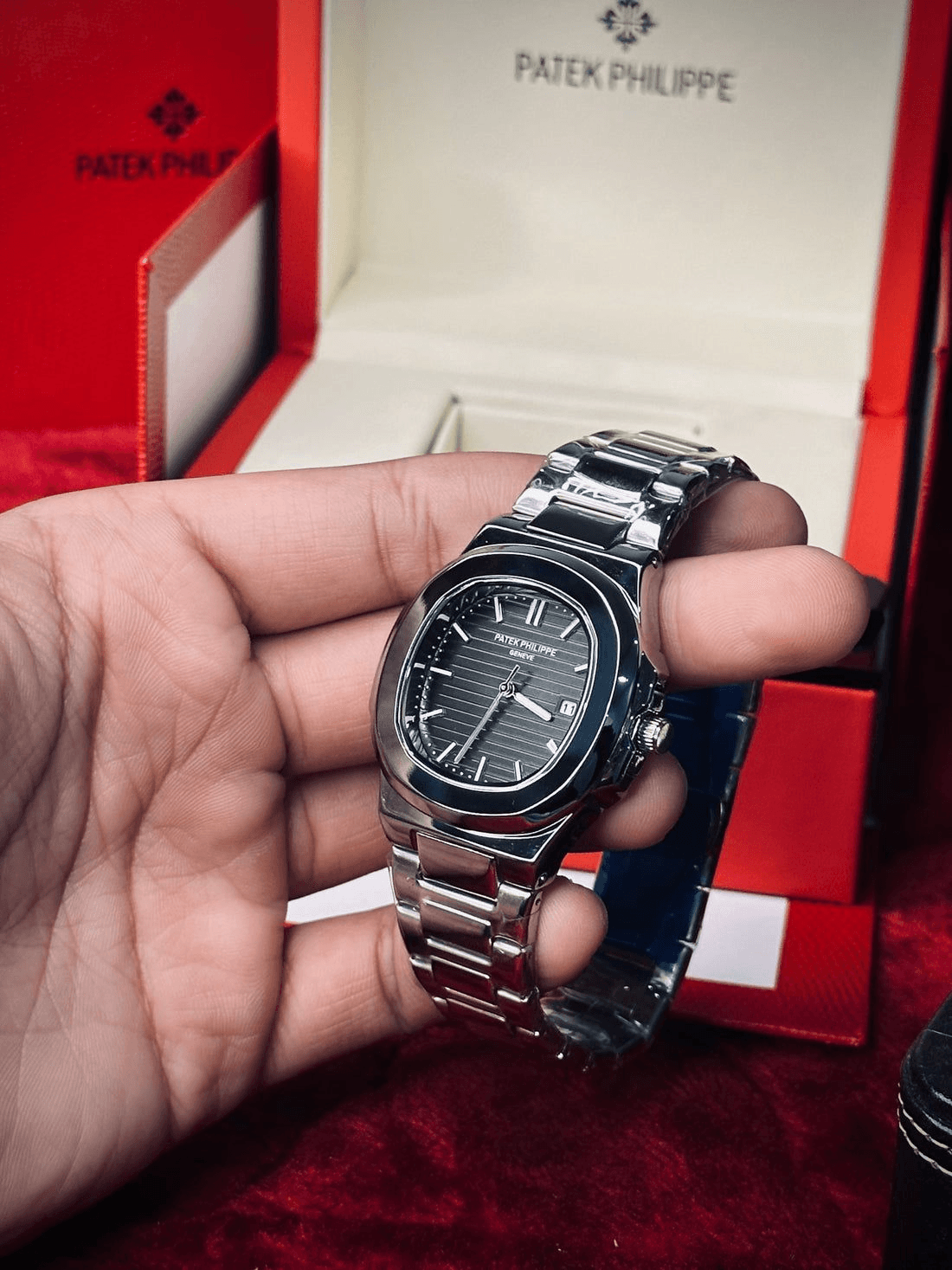 Men’s Luxury Chronograph Watch – Stainless Steel Case with Textured Silicone Strap