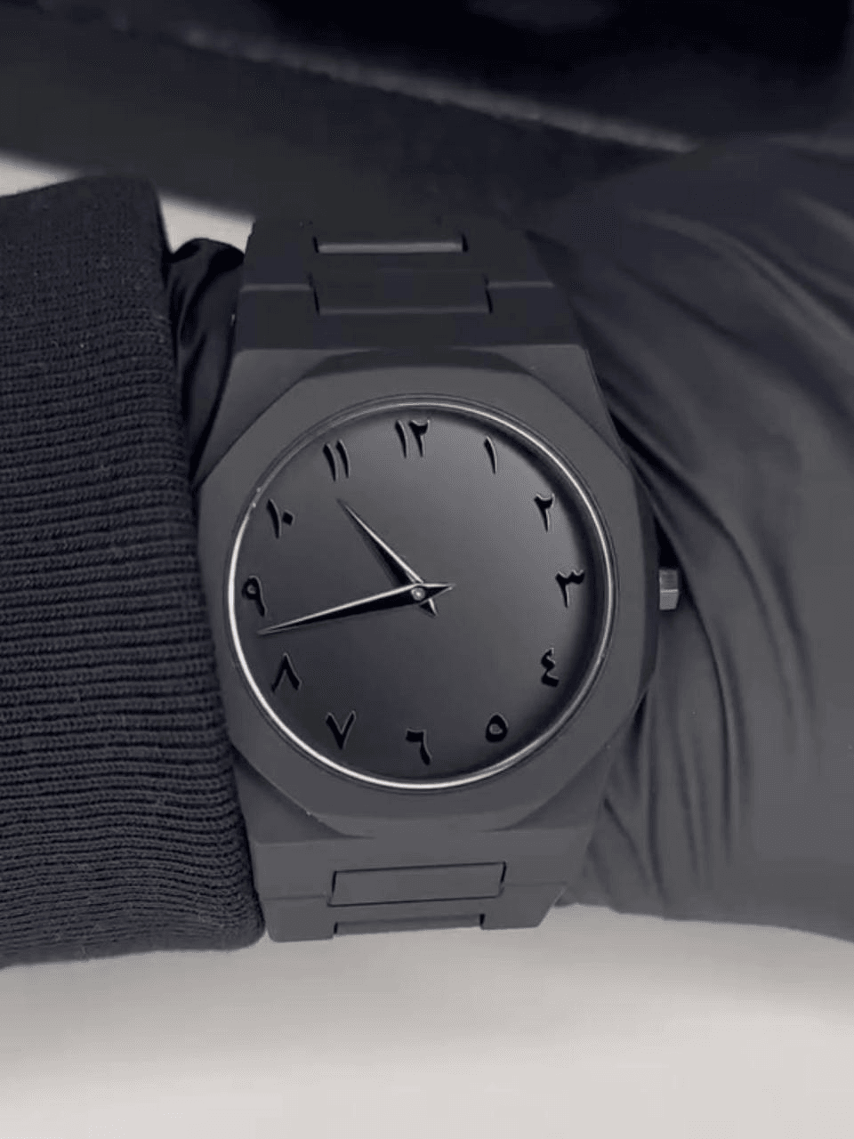 Men’s Luxury Chronograph Watch – Stainless Steel Case with Textured Silicone Strap