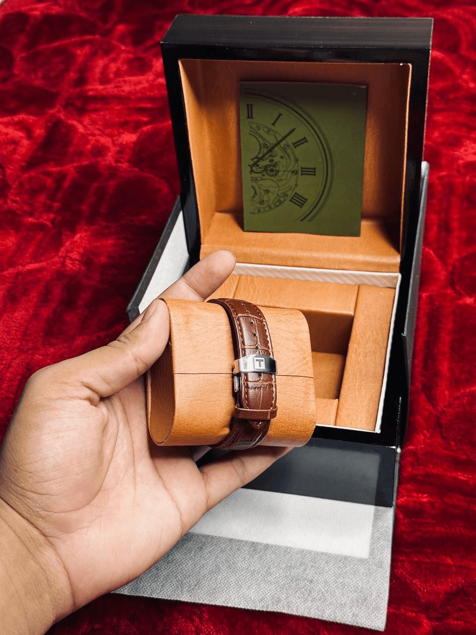 Men’s Luxury Chronograph Watch – Stainless Steel Case with Textured Silicone Strap (Copy)