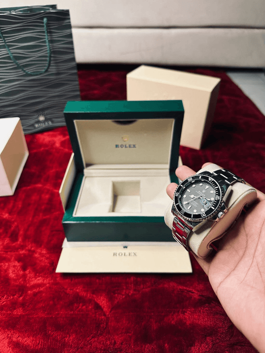 Men’s Luxury Chronograph Watch – Stainless Steel Case with Textured Silicone Strap