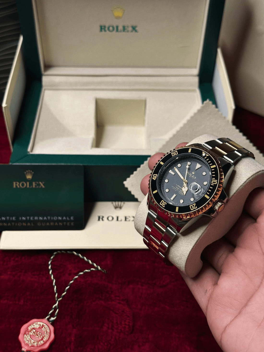 Men’s Luxury Chronograph Watch – Stainless Steel Case with Textured Silicone Strap