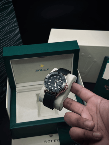 Men’s Luxury Chronograph Watch – Stainless Steel Case with Textured Silicone Strap