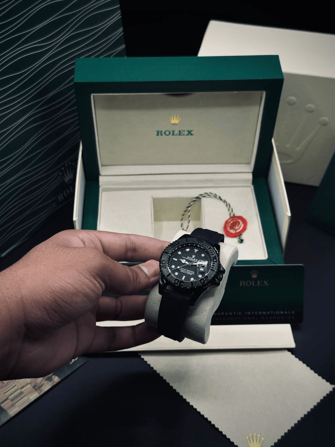 Men’s Luxury Chronograph Watch – Stainless Steel Case with Textured Silicone Strap